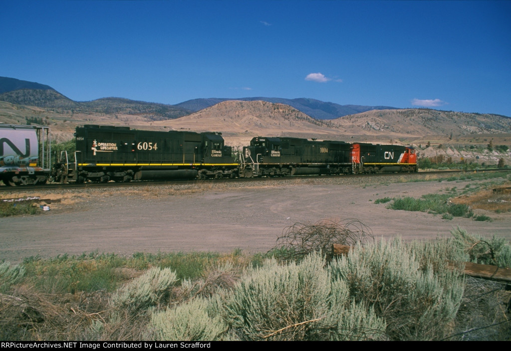 CN 5602 E/B